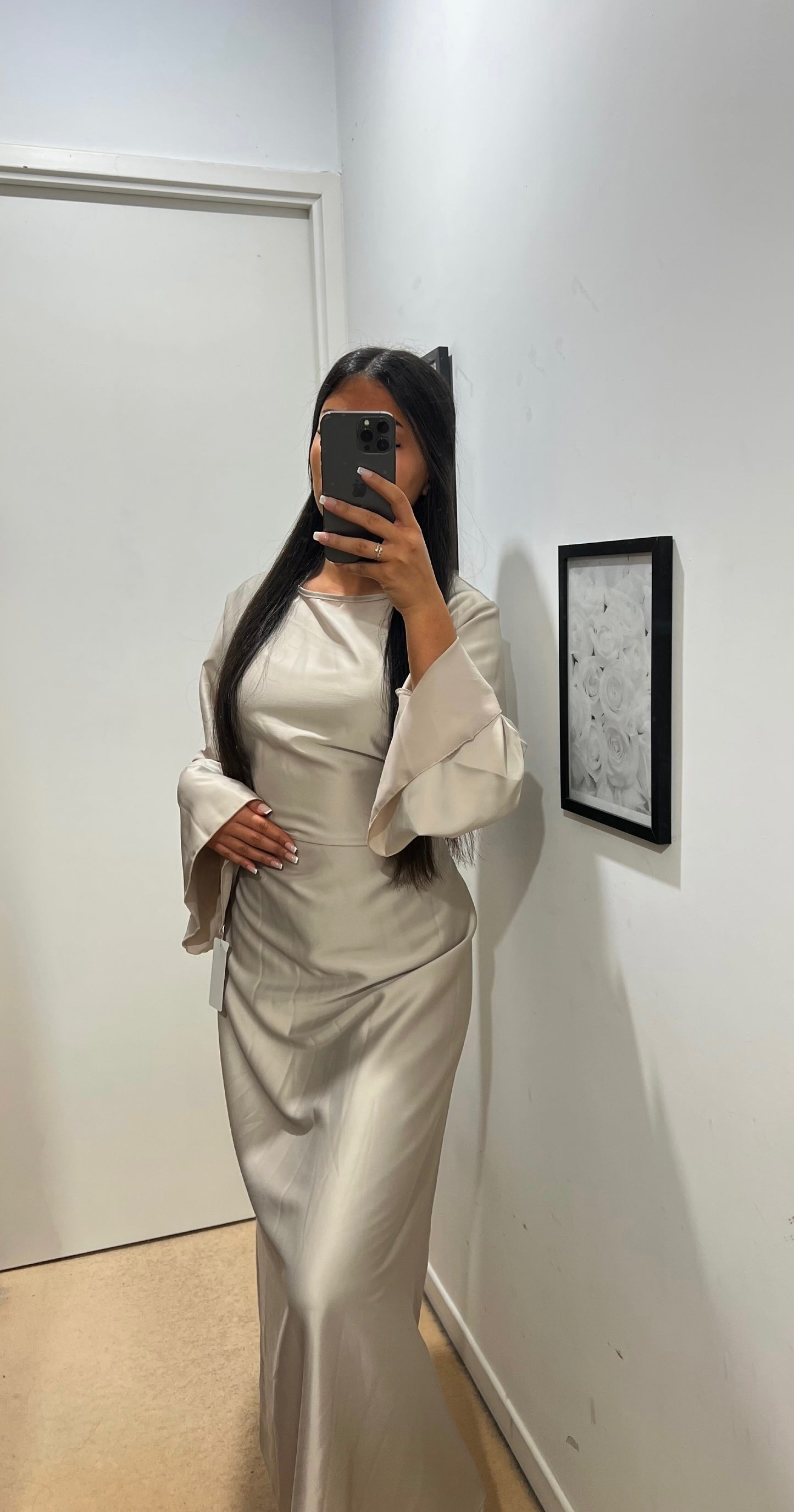 ROBE DORÉE EN SATIN