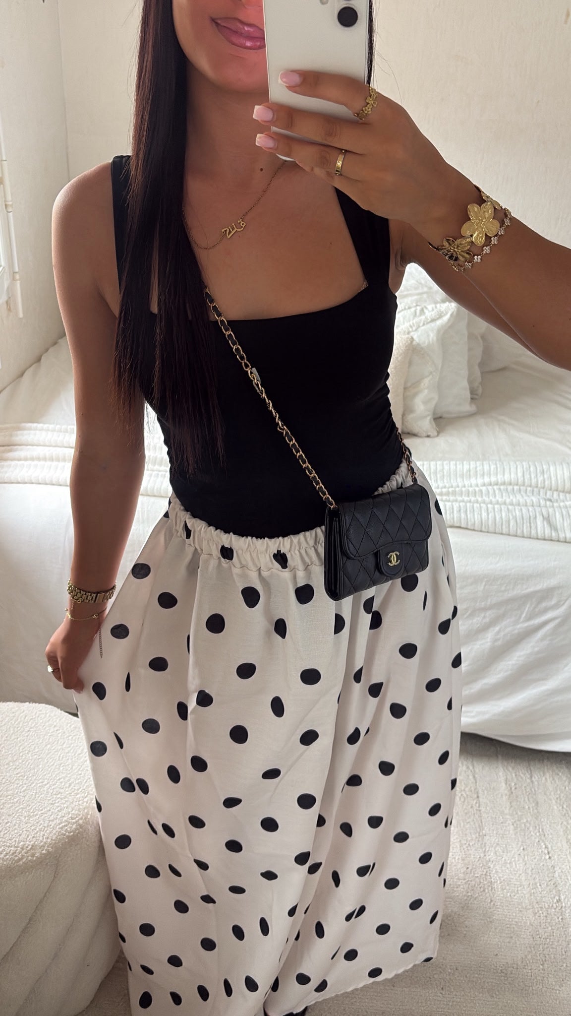 JUPE À POIS BLANCHE