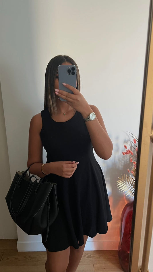 BLACK SKATING DRESS