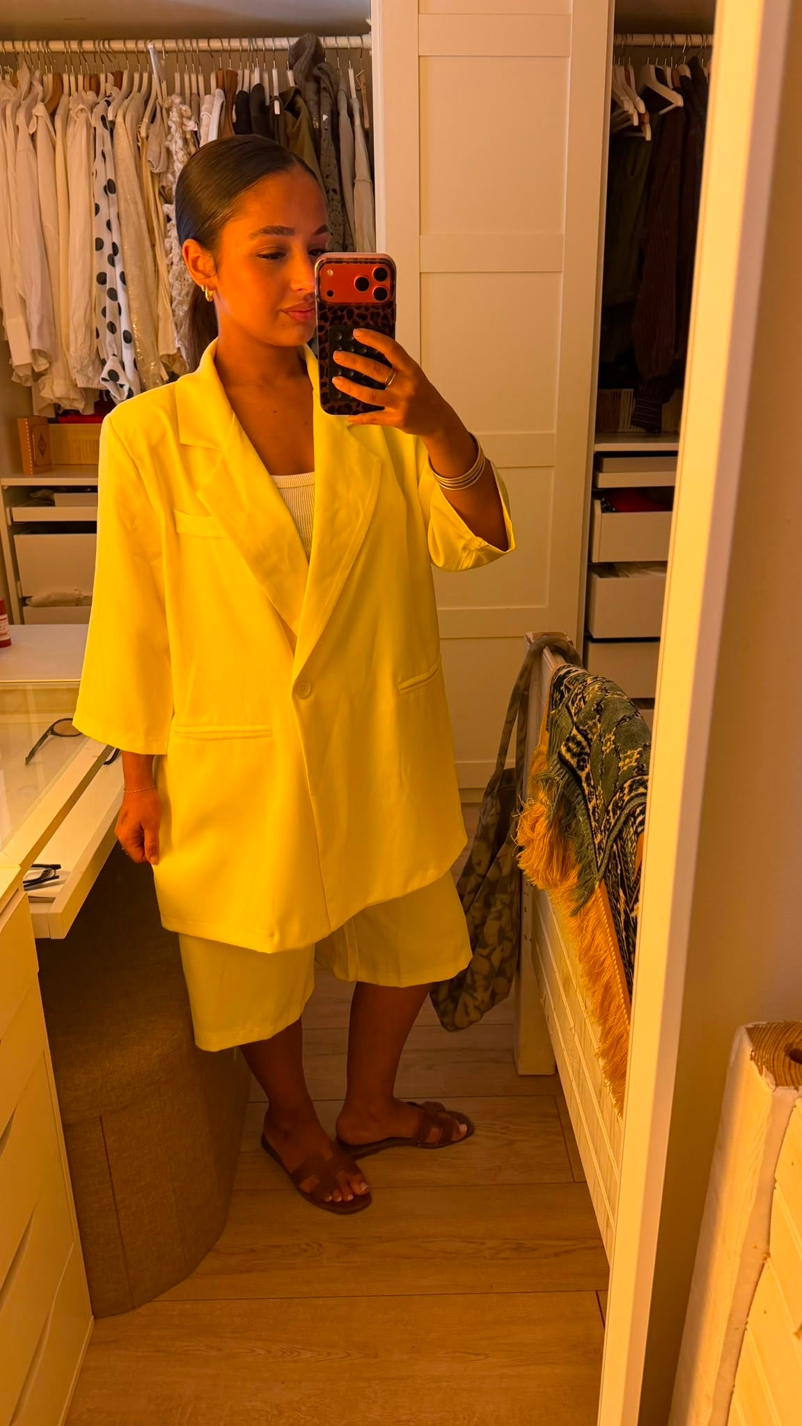 ENSEMBLE BERMUDA JAUNE