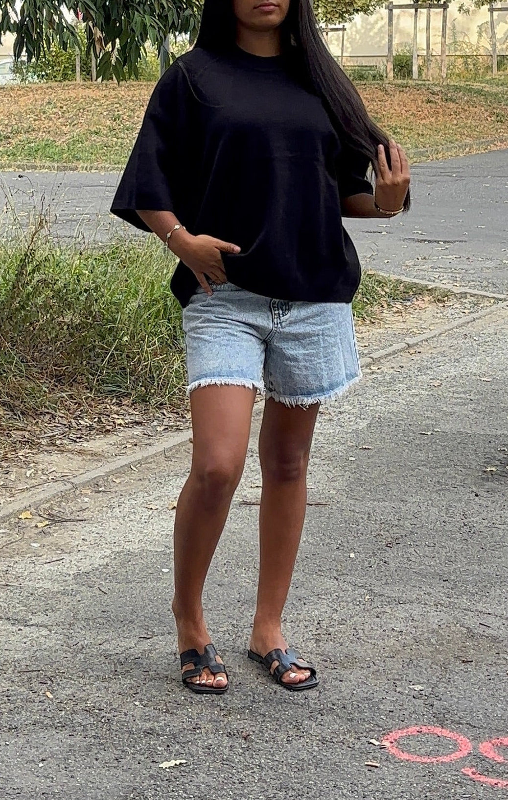 T SHIRT EN MAILLE NOIR (pré-commande)