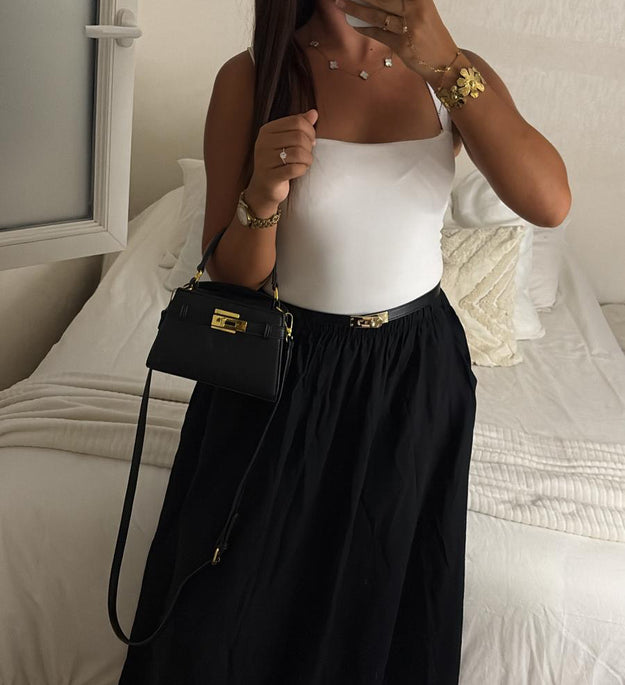 BLACK SKIRT WITH POCKETS