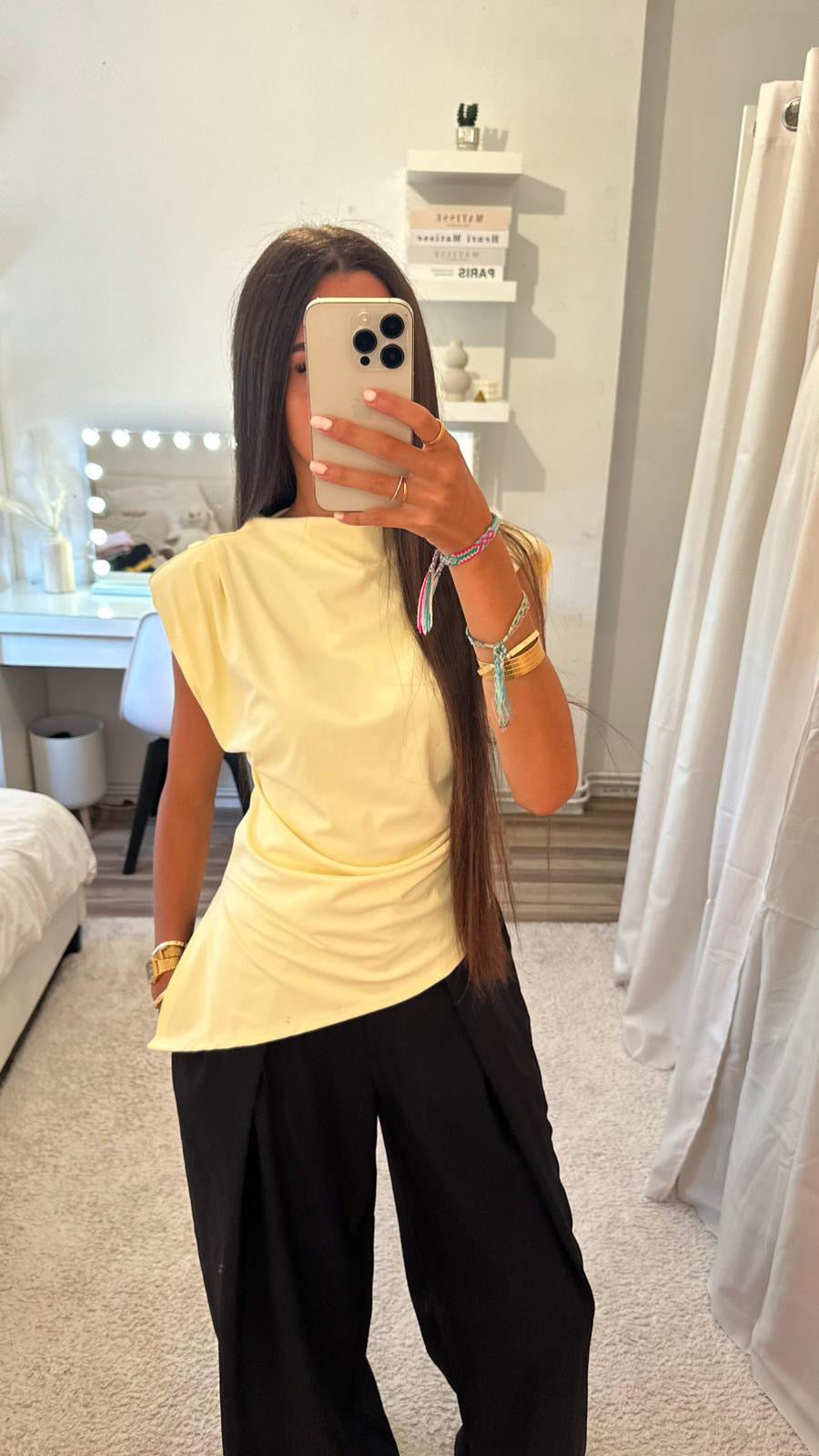 TOP ÉLÉGANT JAUNE